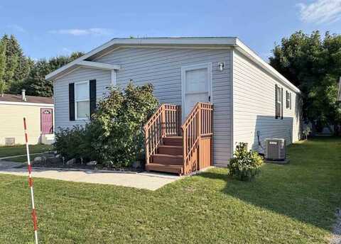 6685 N M66, Charlevoix, MI 49720