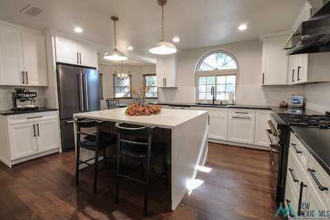 208 Sandzen, Clovis, NM 88101