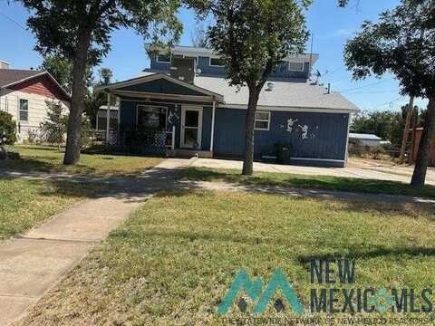 608 N Maple Street, Carlsbad, NM 88220