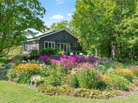 3120 Perry Hill Road, Waterbury, VT 05676