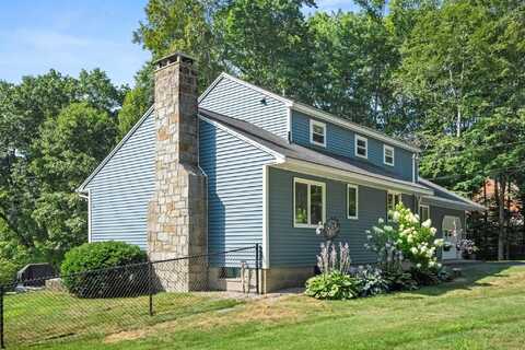 129 Hackett Hill Road, Hooksett, NH 03106