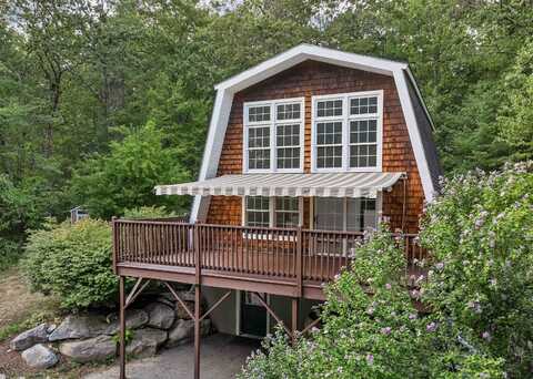 5 Sargent Drive, Hooksett, NH 03106