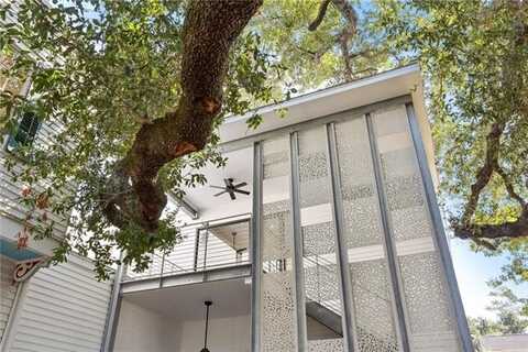 2458 BURGUNDY Street, New Orleans, LA 70117