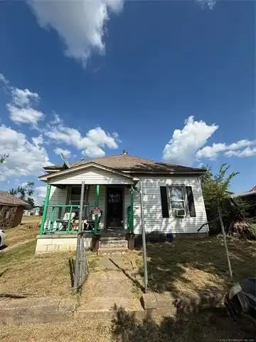 518 S Maryland Avenue, Claremore, OK 74017