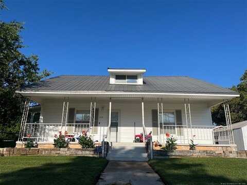 122 S Third Street, Yale, OK 74085