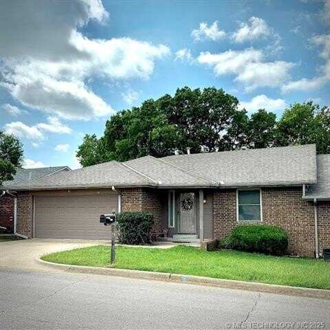 2813 Edgewood Avenue, Bartlesville, OK 74006
