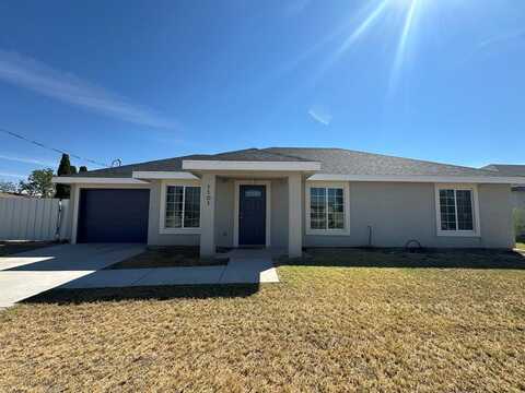 1101 Emerson St, McCamey, TX 79752