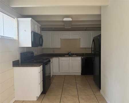 729 E Commerce Street, Altus, OK 73521
