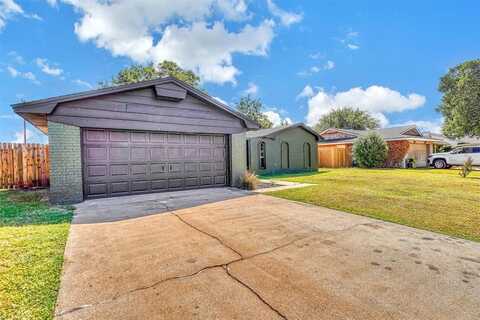 2404 N Robin Street, Altus, OK 73521