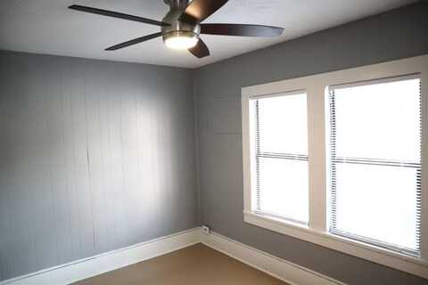 1116 N Bell Avenue, Denton, TX 76209