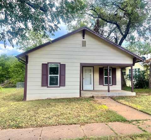 208 S Connellee Avenue, Eastland, TX 76448