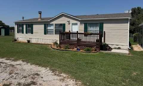 204 County Road 4471, Decatur, TX 76234