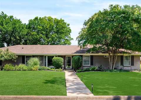 2134 Lakecrest Drive, Grapevine, TX 76051