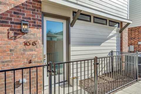 106 E Chester Court, Dallas, TX 75203