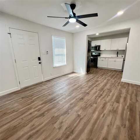 1019 N Chandler Drive, Fort Worth, TX 76111