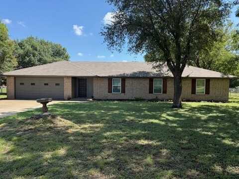 901 N Houston Street, Lorena, TX 76655