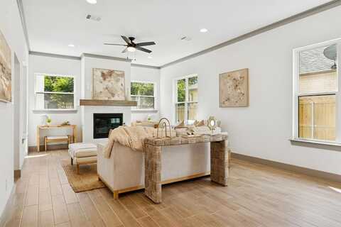 840 Northwood Road, Fort Worth, TX 76107