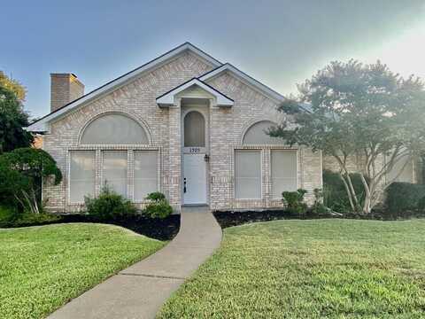 1909 Diamond Ridge Drive, Carrollton, TX 75010
