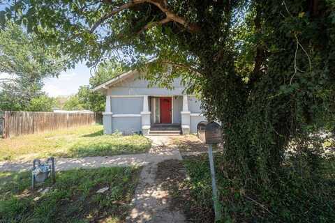 2904 Avenue W, Snyder, TX 79549