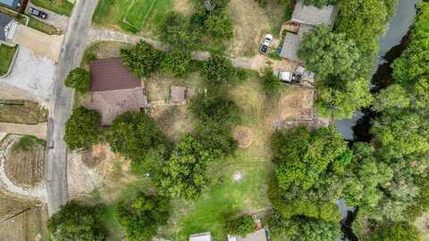 2808 Sky Harbour Drive, Granbury, TX 76049