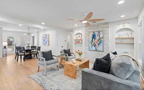 7123 Vivian Avenue, Dallas, TX 75223