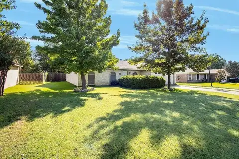507 S Walnut Creek Drive, Mansfield, TX 76063