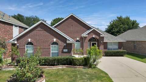 3701 Queenswoos Court, Fort Worth, TX 76244