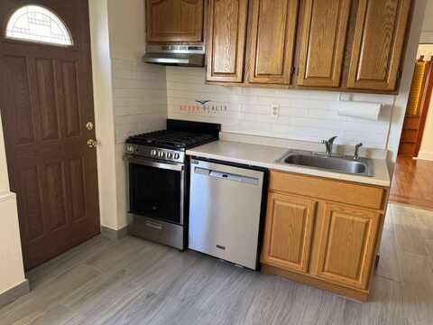 21ST STREET & DITMARS BLVD, Astoria, NY 11105