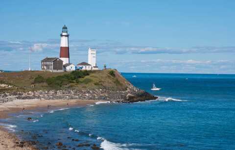 12 Dogwood Street, Montauk, NY 11954