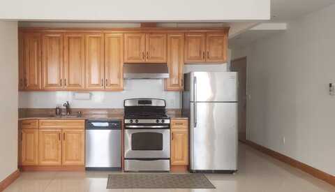 35-61 84th St, Jackson Heights, NY 11372