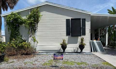 919 Desirade W, Venice, FL 34285