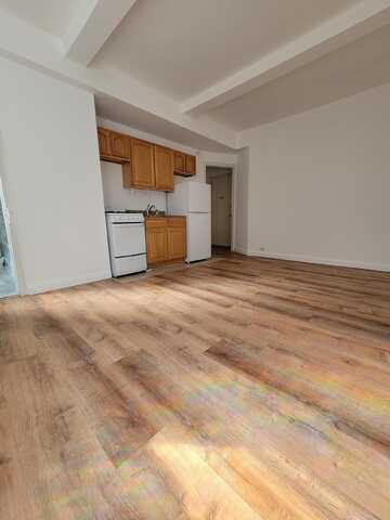 201 East 35th Street, New York, NY 10016