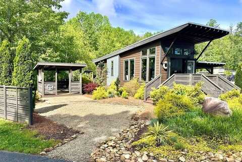 181 Drifting Brook Lane, Flat Rock, NC 28731