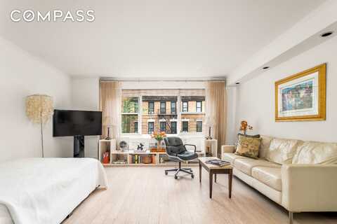 251 East 51st Street, New York, NY 10022