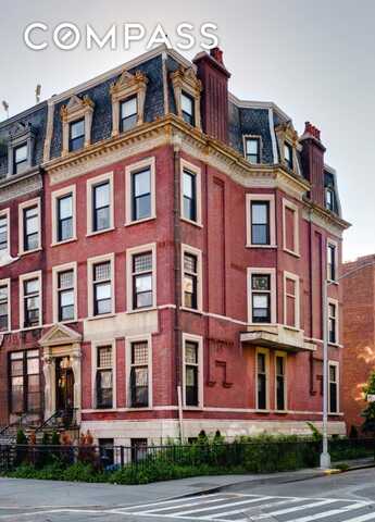 240 Lenox Avenue, New York, NY 10027
