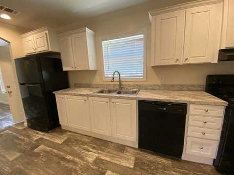 7333 Pine Forest Rd, Pensacola, FL 32526