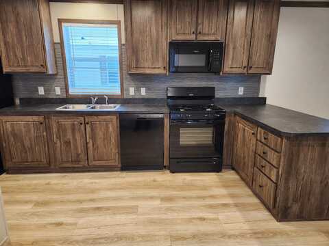 191 Colorado, Belleville, MI 48111