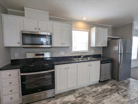 777 Virginia, Belleville, MI 48111