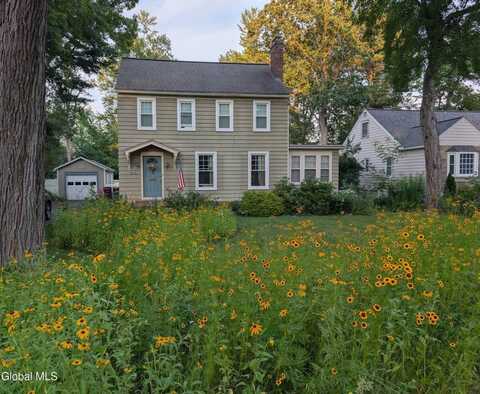 1912 Dean Street, Niskayuna, NY 12309