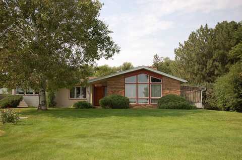 916 Lincoln Ave NW, Sidney, MT 59270