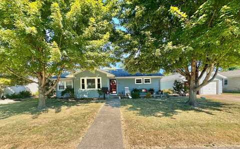 202 Montgomery Circle, Carmi, IL 62821