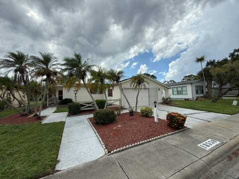 18559 AVENIDA ESCORIAL, North Fort Myers, FL 33903