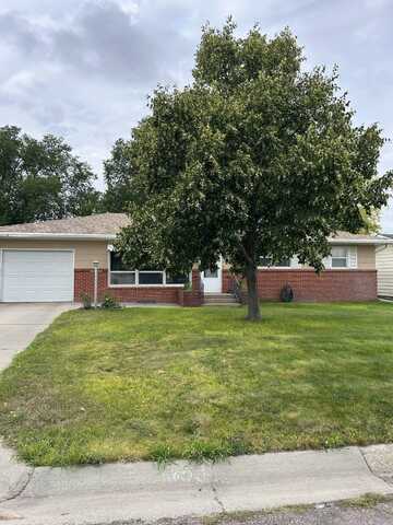 353 Beech, Chadron, NE 69337
