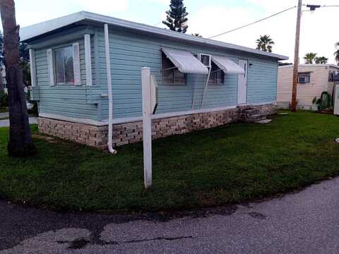 9204 66th St N, Pinellas Park, FL 33782