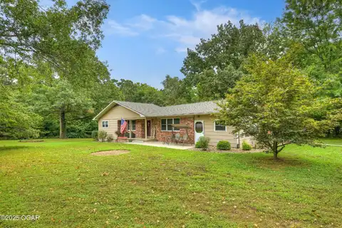 12252 Oak Road, Neosho, MO 64850