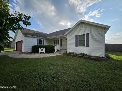 2048 S Sunshine Drive, Joplin, MO 64801