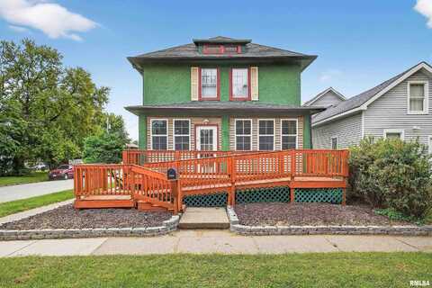 2101 W 5TH Street, Davenport, IA 52802