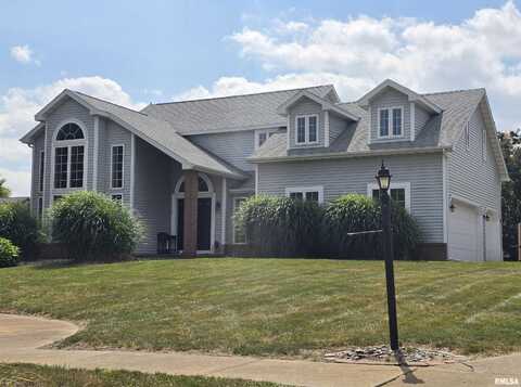 16 CRANFORD Drive, Washington, IL 61571