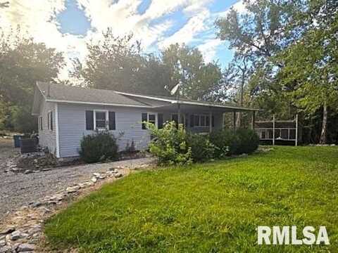 12 MITCHELL Drive, Wayne City, IL 62895