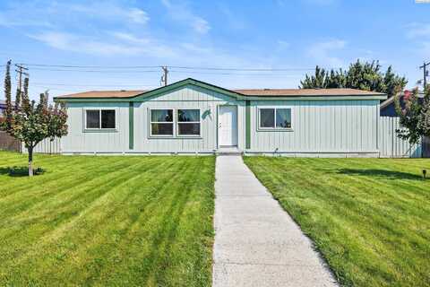 631 N Wehe Ave, Pasco, WA 99301